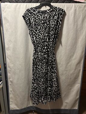 Alfani Black and White Printed Belted Midi Dress